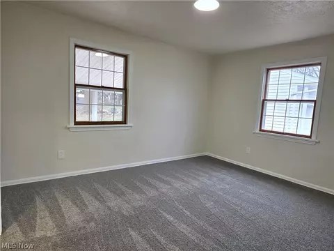 Bedroom - 1324 Mapleview Dr, Seven Hills, OH 44131 photo 1 of 3