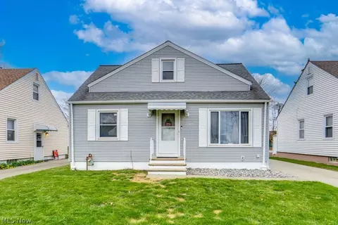 13513 York Blvd, Garfield Heights, OH 44125