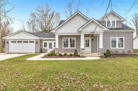 3006 Abbe Rd, Sheffield Village, OH 44054