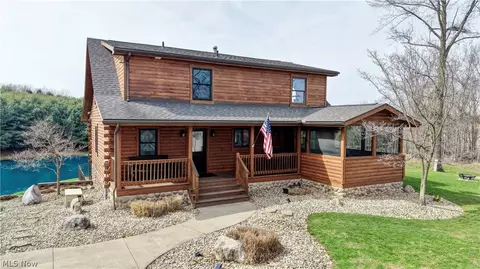 8045 Mcfadden Rd, Shreve, OH 44676