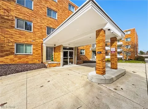521 Tollis #396, Broadview Heights, OH 44147