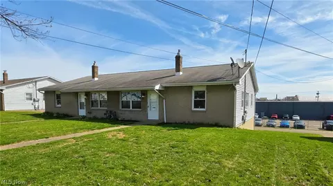 1640-1642 Cedarcrest Ave SW, Massillon, OH 44646