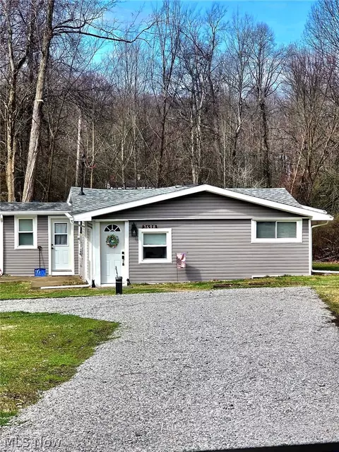 3698 Buena Vista Dr, Hubbard, OH 44425