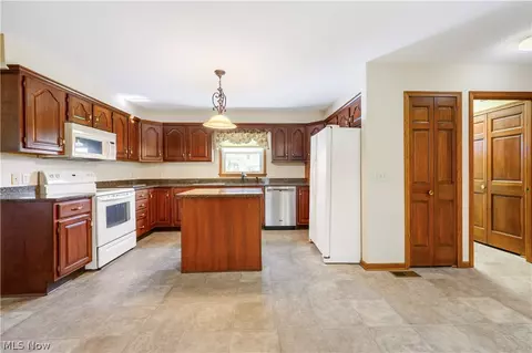3364 Waterford Ave NW, Canton, OH 44708 photo 11