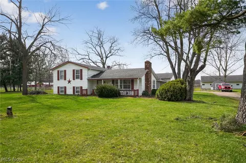 8134 Oberlin Rd, Elyria, OH 44035