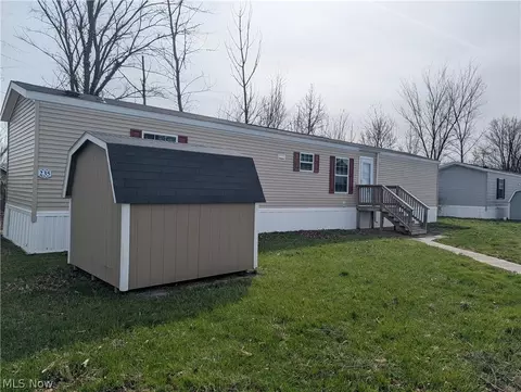 235 Cedar Brook Dr, Elyria, OH 44035