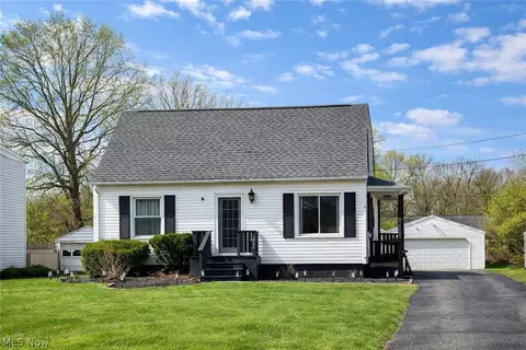 1905 Monticello Ave NW, Warren, OH 44485
