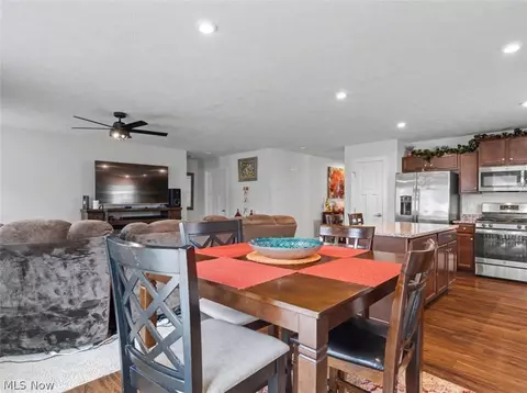 346 Lakewick Ln, Willowick, OH 44095 photo 9