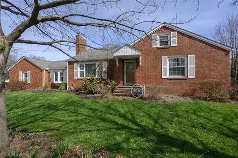 318 Wood St N, East Canton, OH 44730