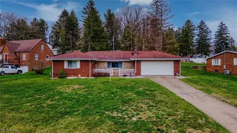 132 Bryden Rd, Steubenville, OH 43953