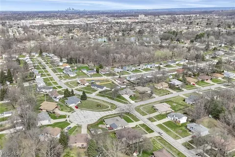 View/Area - 7350 Ames Rd, Parma, OH 44129 photo 3 of 5