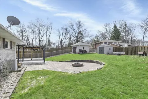 Exterior - 7350 Ames Rd, Parma, OH 44129 photo 6 of 11