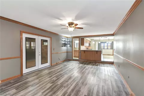 Living - 7350 Ames Rd, Parma, OH 44129 photo 9 of 9