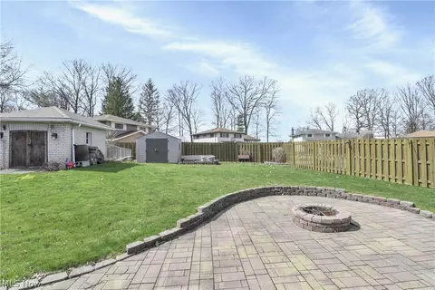 Exterior - 7350 Ames Rd, Parma, OH 44129 photo 5 of 11
