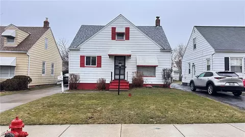19513 Beverly Ave, Maple Heights, OH 44137