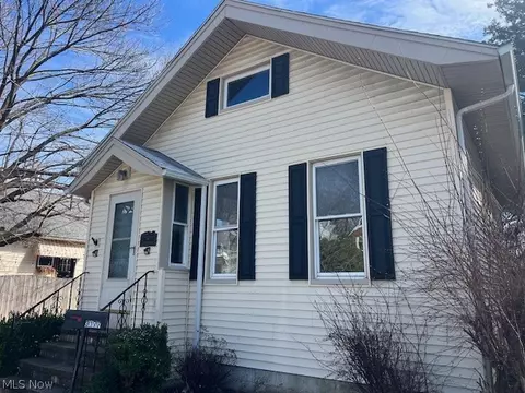3177 W 120th St, Cleveland, OH 44111