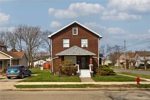 106 Neil St, Niles, OH 44446