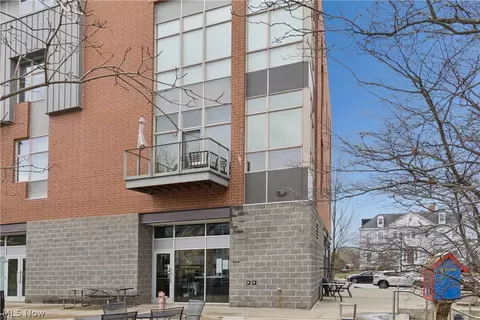 55 E College St #212, Oberlin, OH 44074