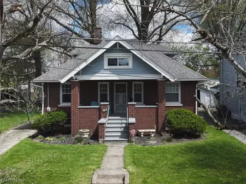 33 N Hartford Ave, Youngstown, OH 44509