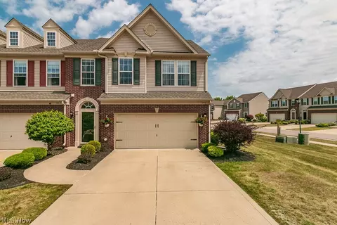 954 Tradewinds Cv, Painesville, OH 44077