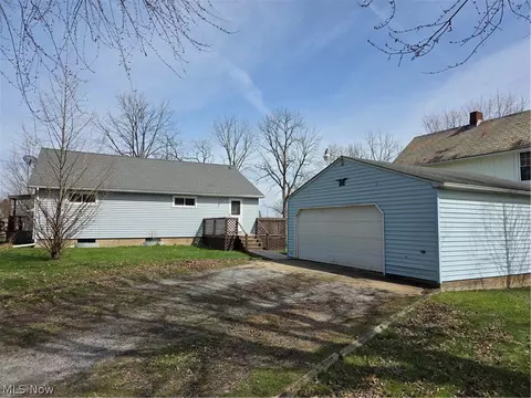 Exterior - 650 Sharp Ave, Salem, OH 44460 photo 5 of 7