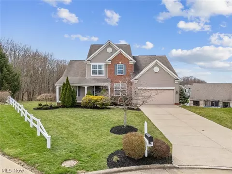 3196 Dunstone Cir, Akron, OH 44312