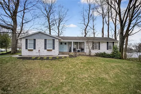 2053 Ironwood Cir NE, Massillon, OH 44646