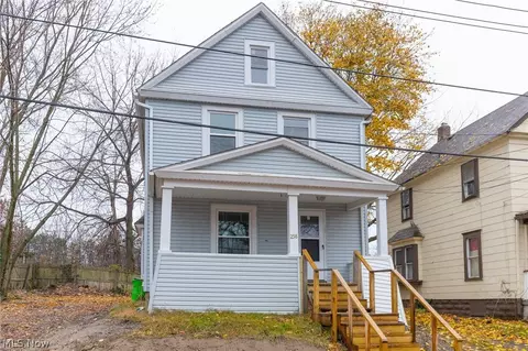 258 Oberlin Ct, Akron, OH 44311