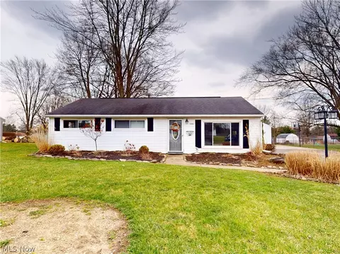 9380 Briar Dr, Streetsboro, OH 44241
