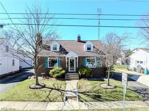319 Superior St, Louisville, OH 44641