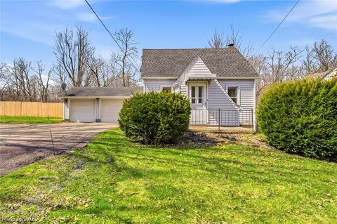 15904 Claridon Troy Rd, Burton, OH 44021