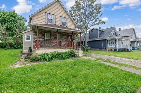 124 E 32nd St, Lorain, OH 44055