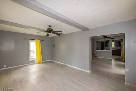 Living - 124 E 32nd St, Lorain, OH 44055 photo 4 of 5