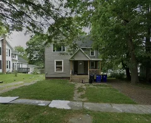 246 Grant St, Ravenna, OH 44266