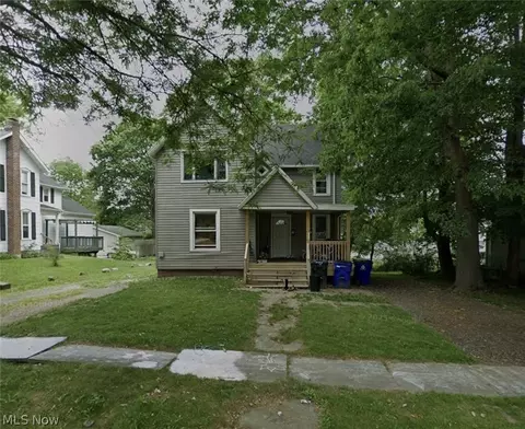 246 Grant St, Ravenna, OH 44266