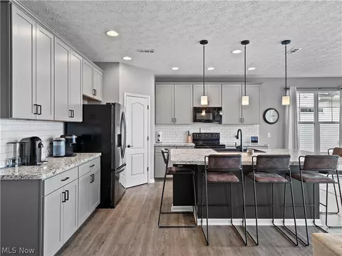 157 Kensington Way, Elyria, OH 44035 photo 16