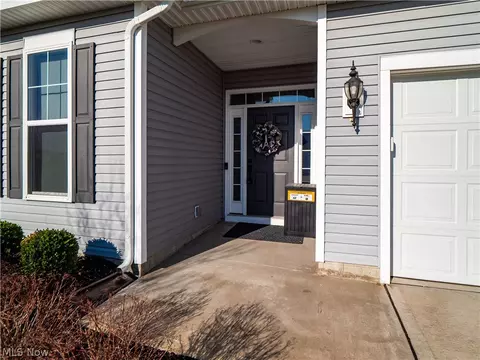 157 Kensington Way, Elyria, OH 44035 photo 5