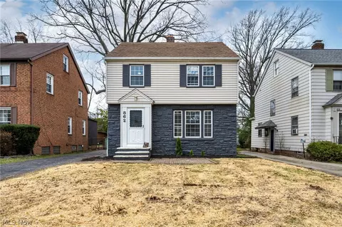 862 Keystone Dr, Cleveland Heights, OH 44121