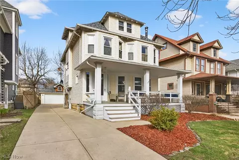 1228 Andrews Ave, Lakewood, OH 44107