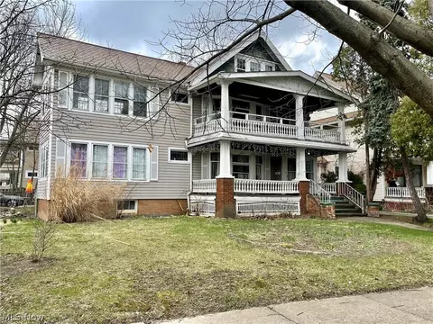 3284 West Blvd, Cleveland, OH 44111