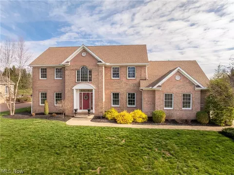 2669 Carrington St NW, North Canton, OH 44720