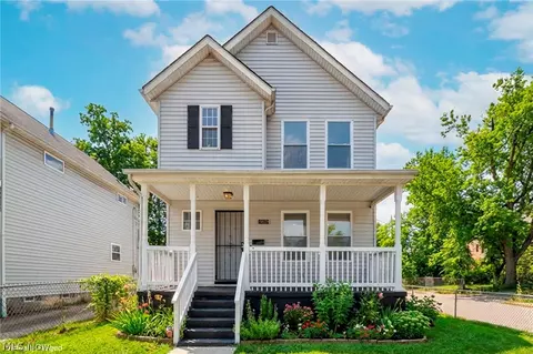 10870 Mount Overlook Ave, Cleveland, OH 44104