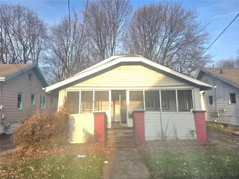 646 Columbia Ave, Akron, OH 44310