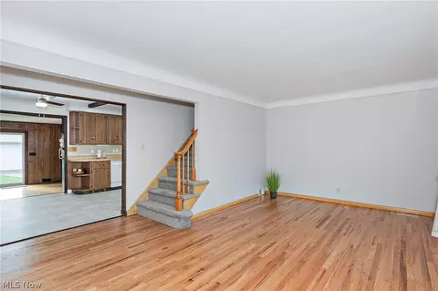 30104 Warren Rd, Wickliffe, OH 44092 photo 4