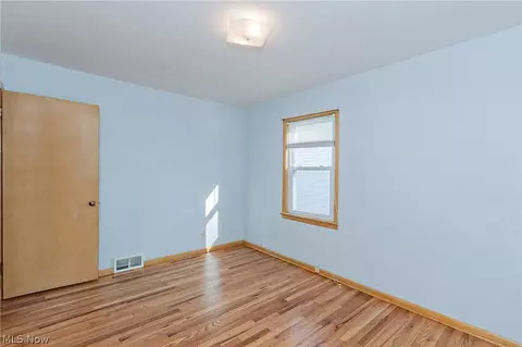 30104 Warren Rd, Wickliffe, OH 44092 photo 22