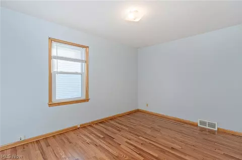 30104 Warren Rd, Wickliffe, OH 44092 photo 20