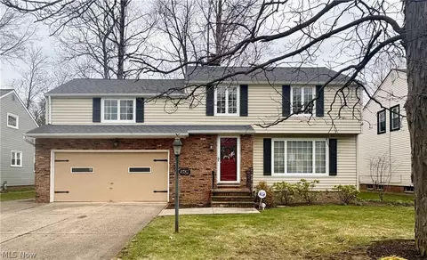 4781 Dorshwood Rd, South Euclid, OH 44121