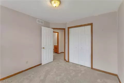 Bedroom - 1023 Gulf Rd, Elyria, OH 44035 photo 2 of 6