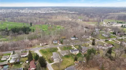 View/Area - 1023 Gulf Rd, Elyria, OH 44035 photo 5 of 8