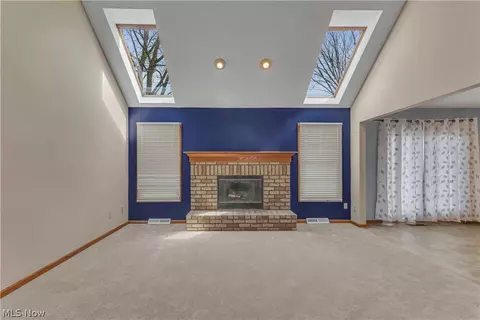 Living - 1023 Gulf Rd, Elyria, OH 44035 photo 3 of 6